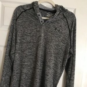 Under Armour  Men’s workout hoodie